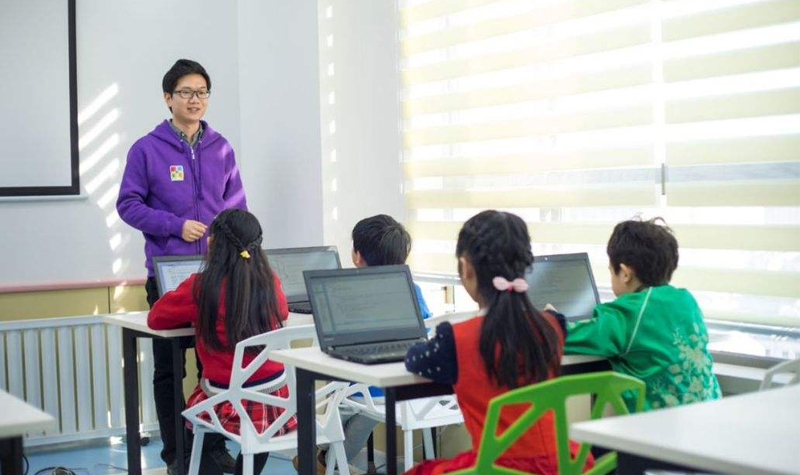 上海童程童美少儿编程教育教室环境