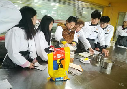 北京蜀湘情缘餐饮培训学校_课堂场景