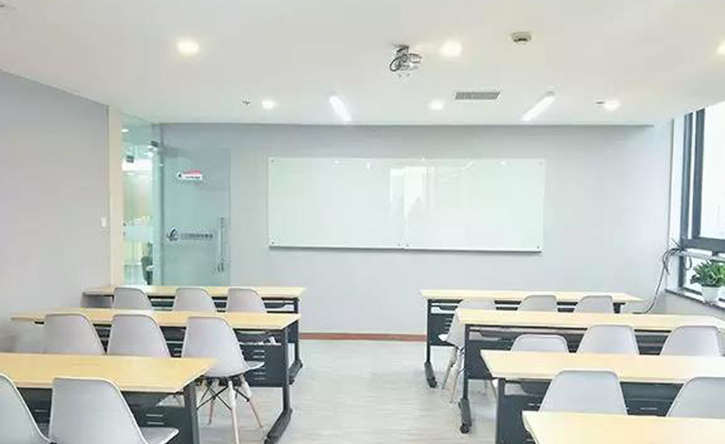 郑州三立在线教育教室环境