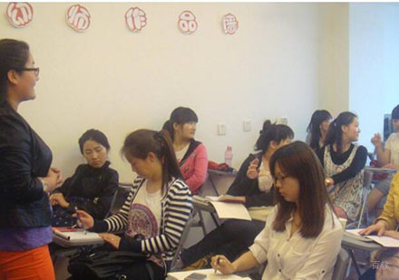 学生课堂学习情形