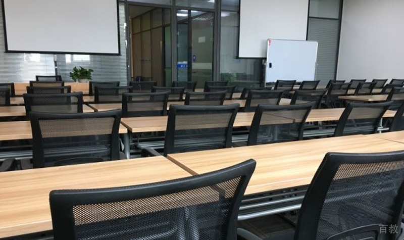 上海智优进修学校_培训教室