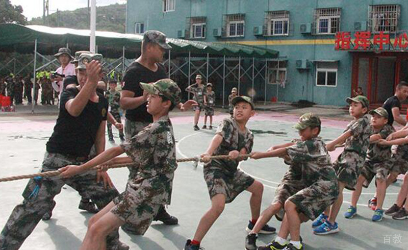 趣味拔河比赛