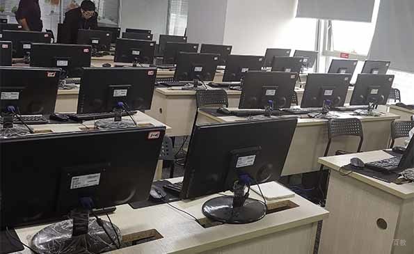 武汉粤嵌教育_教学设施