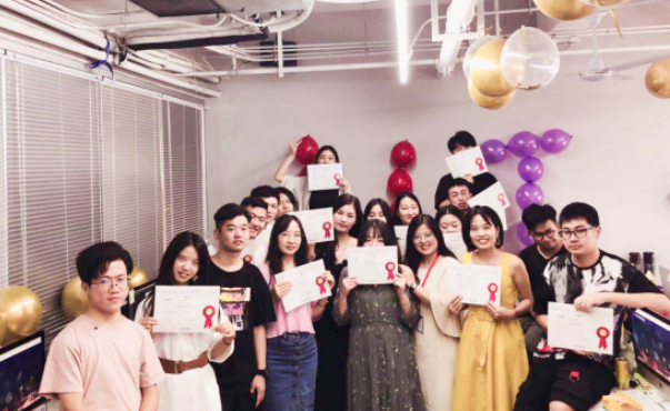 武汉火星时代教育_毕业合影