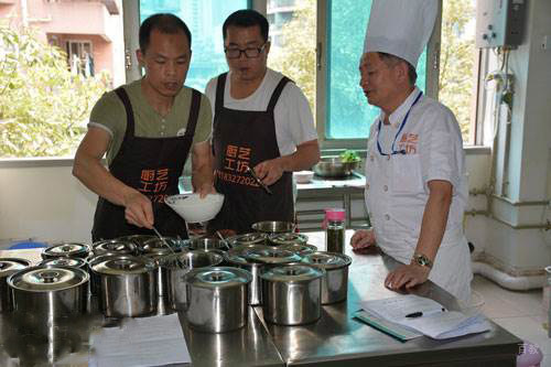 成都美食大全餐饮培训学校_手把手教学