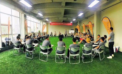 成都鲨丘健身教练培训中心健身教练精英班成立仪式