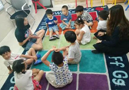 即将步入国际幼儿园的学生