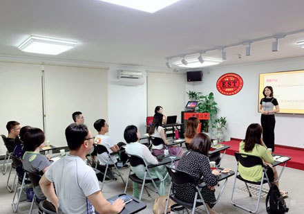 北京建国教育_课堂场景