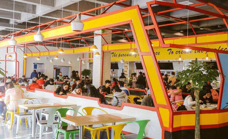 上海应用技术大学国际教育中心餐厅环境