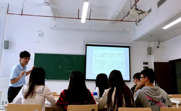 上海千羽鹤日语老师授课