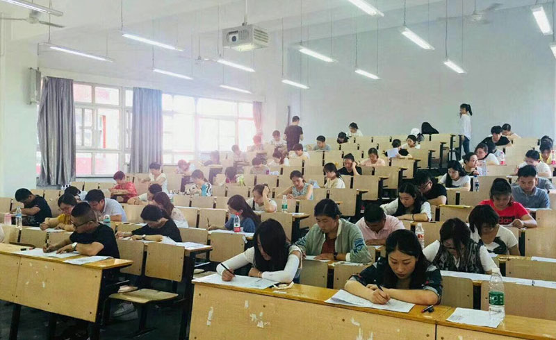 学员自习