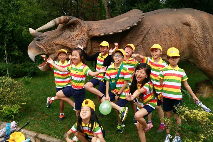 南京奥德曼夏令营恐龙主题公园玩耍
