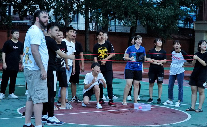 北京新桥外国语高中学校_团队协作锻炼活动