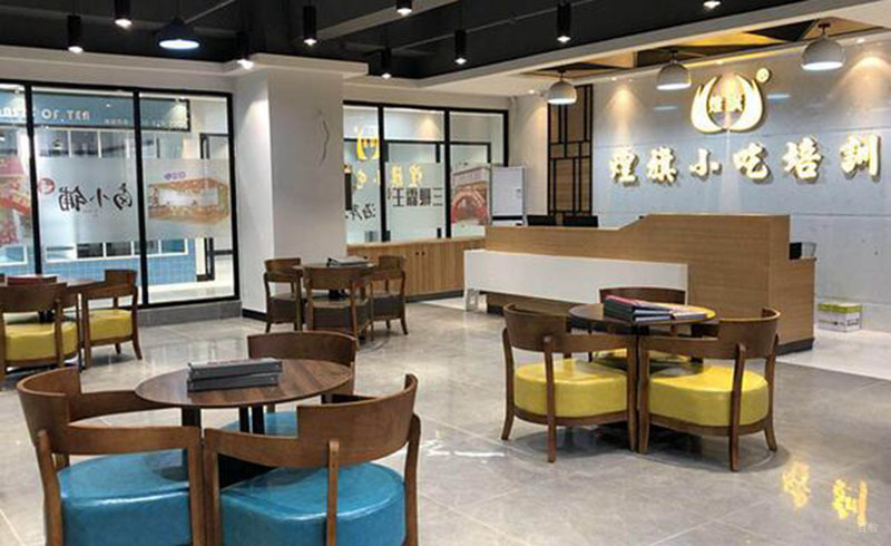 深圳煌旗小吃培训_充满文艺气息的前台