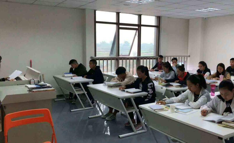 上海精銳留學_上海精銳課堂學習