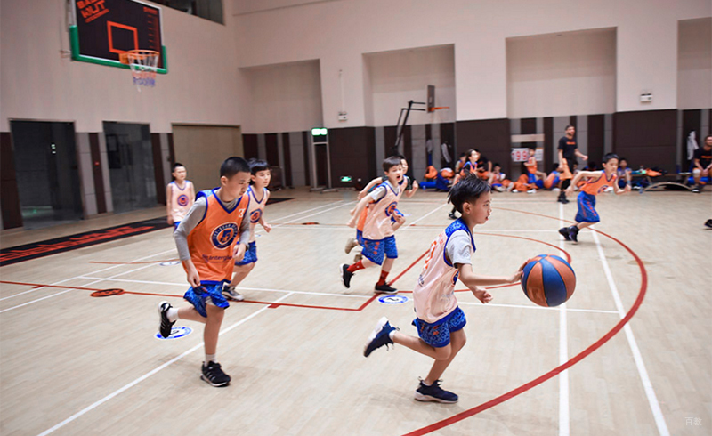 北京五星体育_比赛中的学生