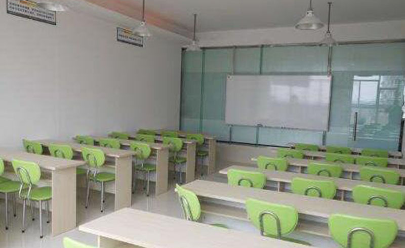 深圳恒企教育教室环境