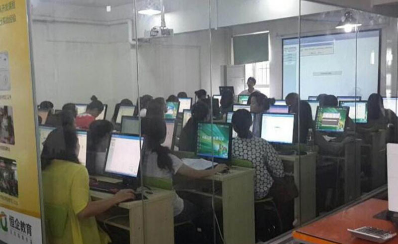 深圳恒企教育_上课学习气氛