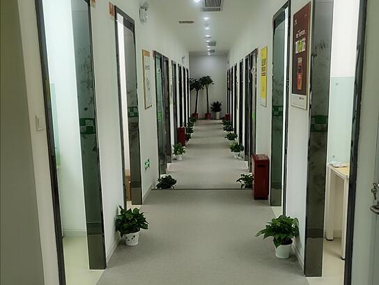 武汉凹凸个性化教育校区走廊
