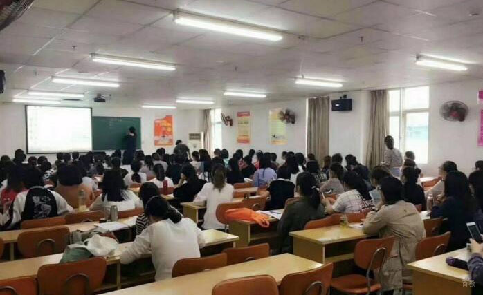 上海方引教育_课堂气氛