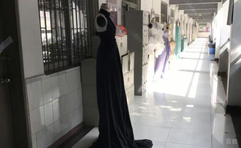 校区走廊