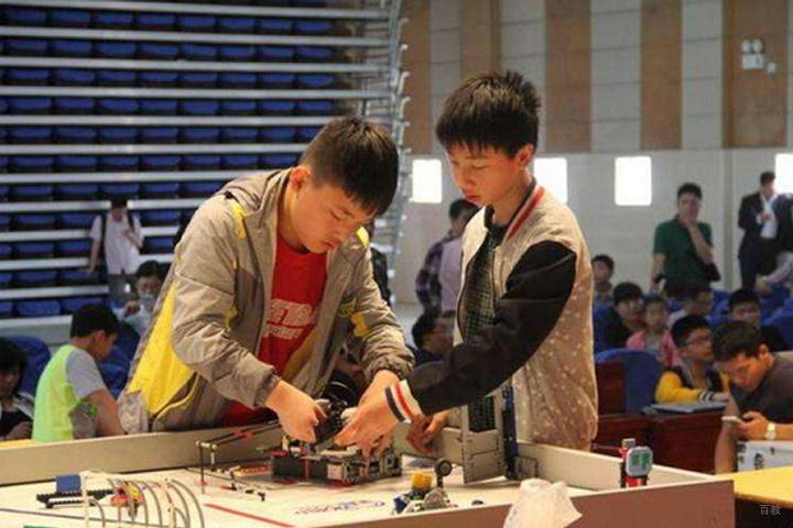 福州乐博乐博机器人_课堂风采