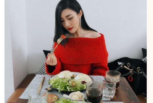 顾客品尝