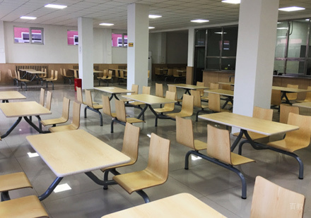 北京新桥外国语高中学校_校区环境