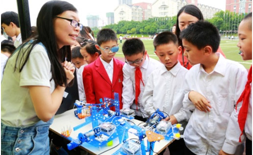 重庆枫叶国际学校小学的快乐教育