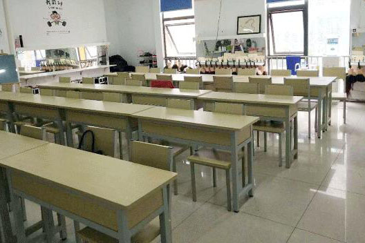 杭州艾尼斯教育教室环境