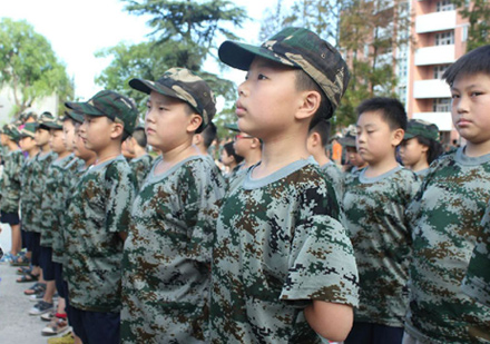 北京圣士军威军事特训营学员风采