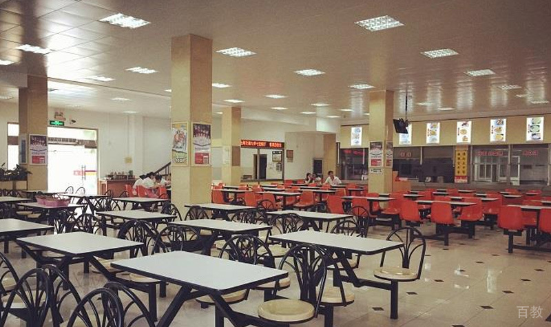 学校食堂