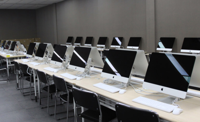 重庆中公优就业多媒体电脑室教学环境