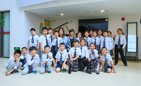 上海新纪元双语学校小学部合照