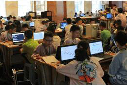 杭州编玩边学_学生上课