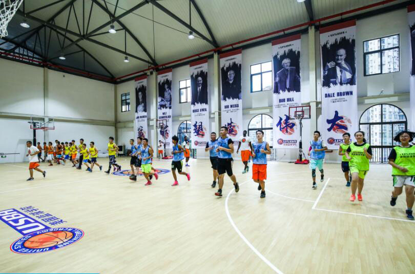 杭州USBA美国篮球学院往跑训练