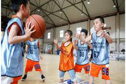 杭州USBA美国篮球学院学员练习训练