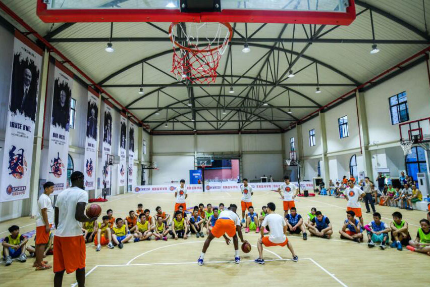 杭州USBA美国篮球学院教练示范