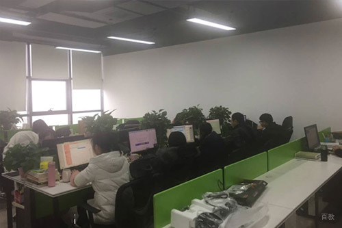 学员上课中