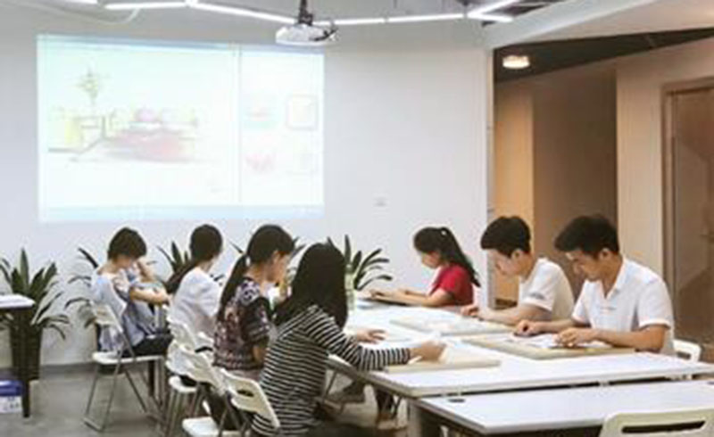 广州丝路教育学生上课环境