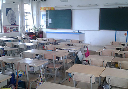 北京龙文教育教室环境