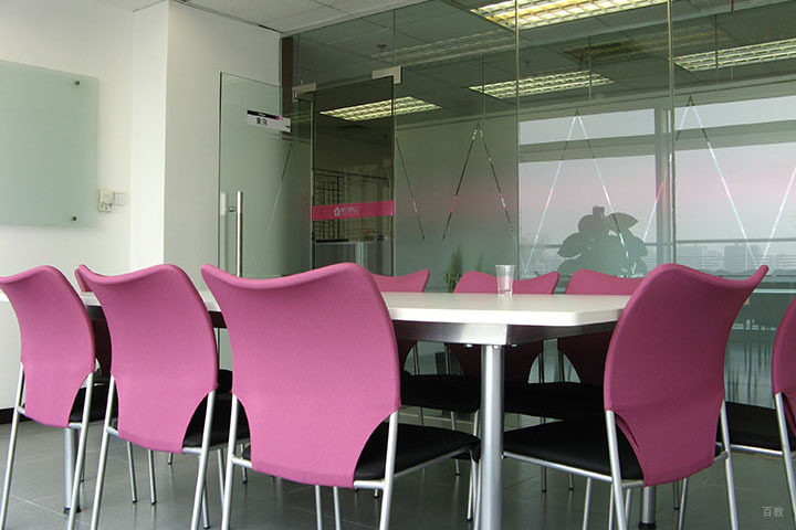 南京樱花国际日语学校_办公室环境