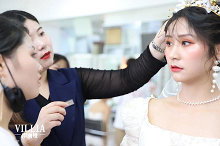 上海维丽娅化妆_高定新娘设计班