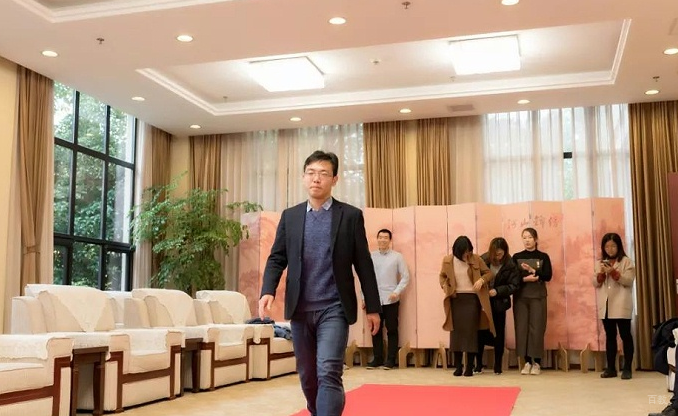 上海东方礼仪_课堂练习