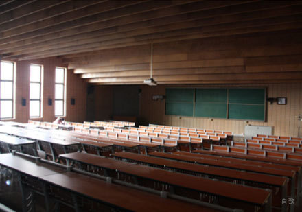 北京北外附校双语学校_多媒体教室