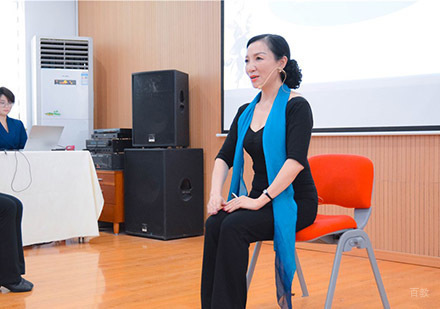 老师讲课情形