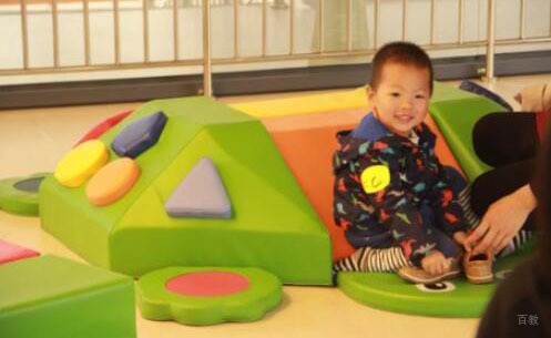 上海常青藤国际学校_孩子课堂学习