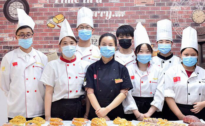 上海新皇家国际烘焙学校_师生合照