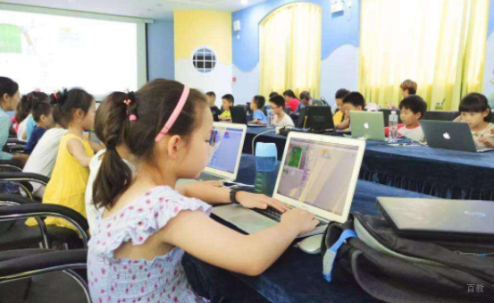 上海极客晨星少儿编程_学习现场