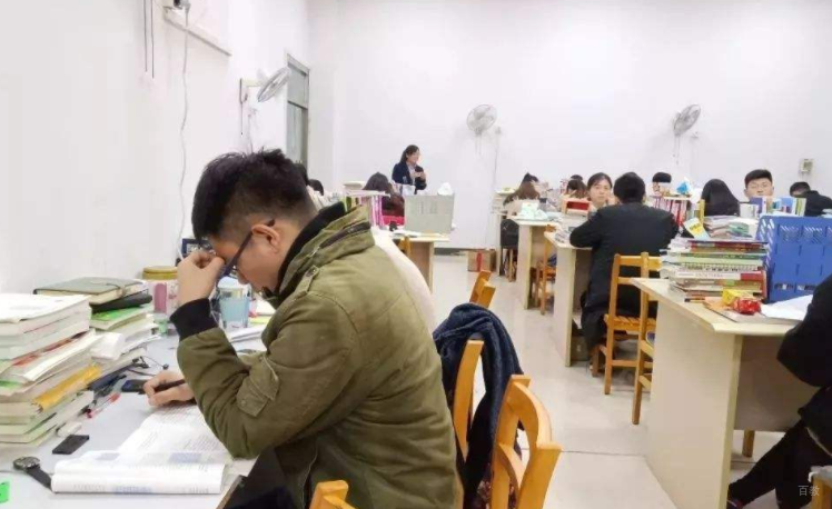 上海中公考研_学习氛围